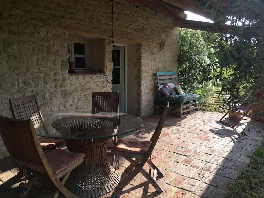 Gite Des Amis Domaine De Mas Caron Caromb Exterior foto